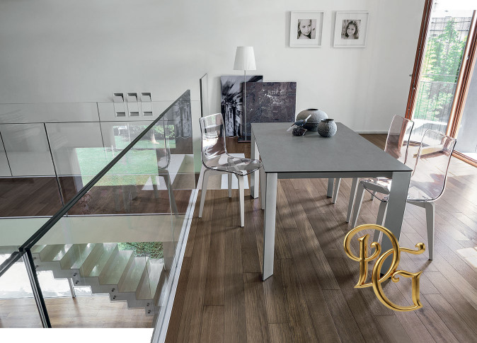 Стол обеденный Saturno