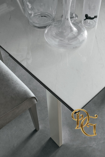 Стол обеденный Marte