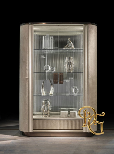 Витрина Hollywood