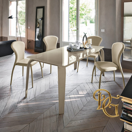 Стол обеденный Magellano