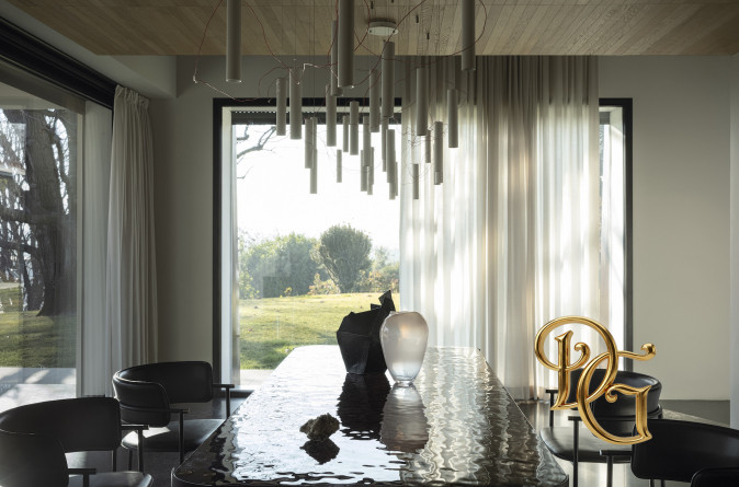 Стол обеденный Riviera Black