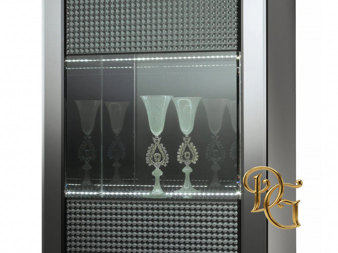 Витрина Diamante Madia