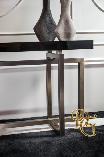 Консоль Charlotte