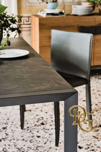 Стол обеденный Pedro Drive