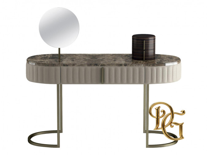 Туалетный столик Rimmel