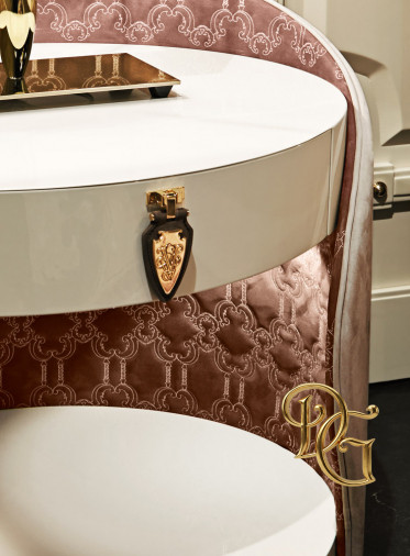 Тумбочка Alice