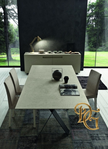 Стол обеденный Tailor