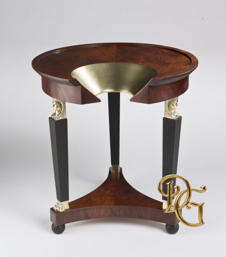 Столик журнальный F Hole Gueridon 6707