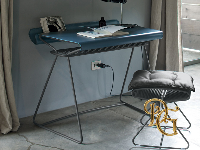 Стол письменный Taylor