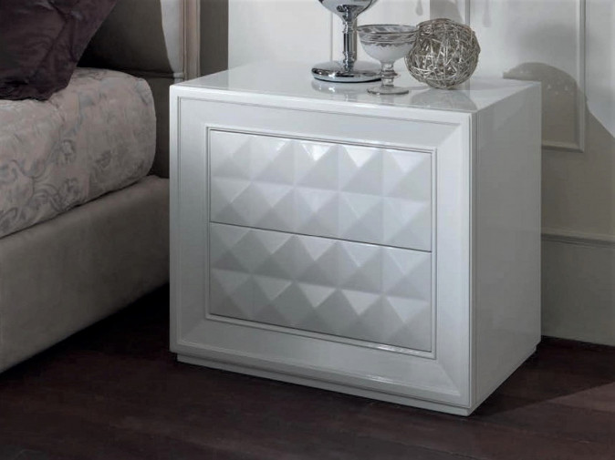 Тумбочка Diamante