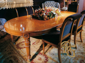 Стол обеденный 677