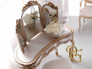 Туалетный столик 72