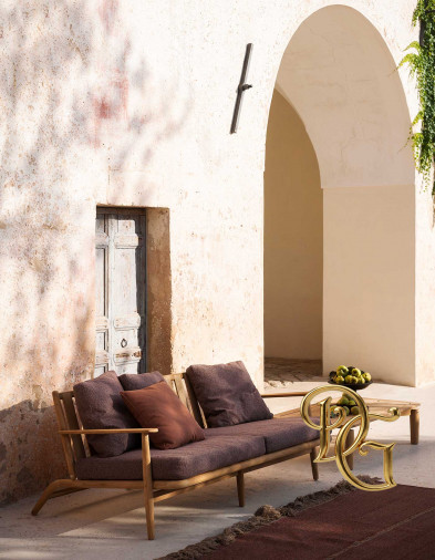 Столик журнальный Levante