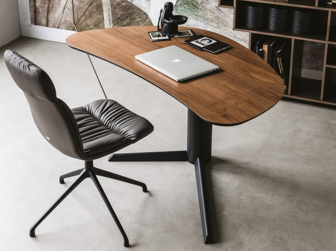 Стол письменный Malibu