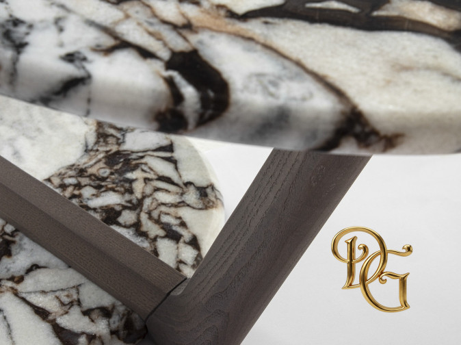 Столик журнальный Savini