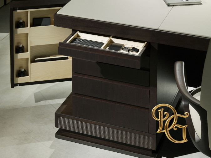 Стол письменный I.C.S.