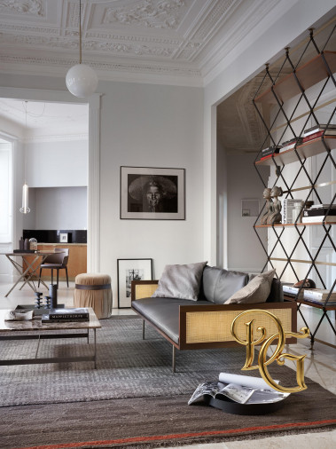 Столик журнальный Little T