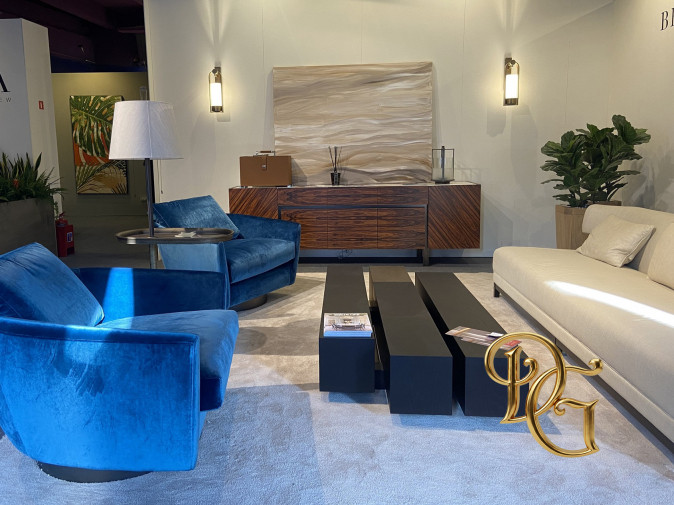 Столик журнальный Courchevel