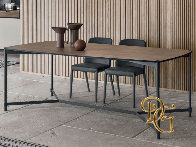 Стол обеденный Tower