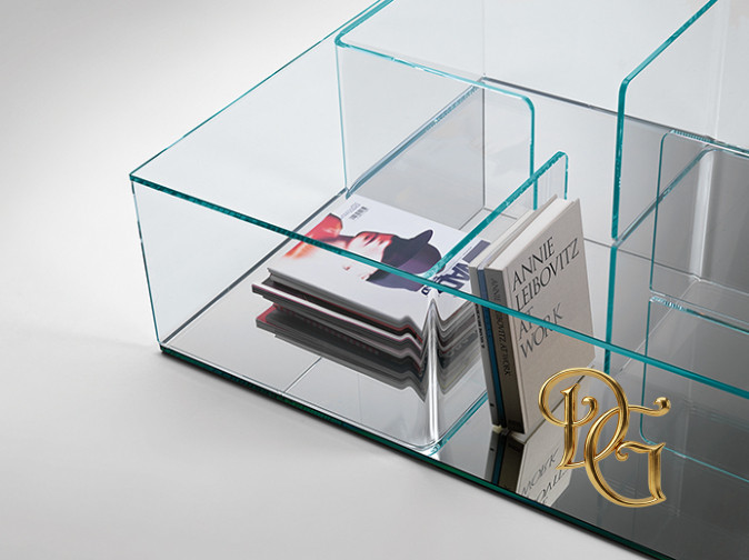 Столик журнальный Quadra