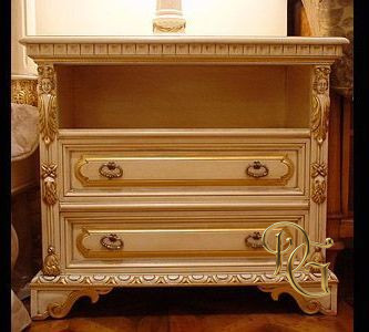 Тумбочка 15th Century Nightstand K21
