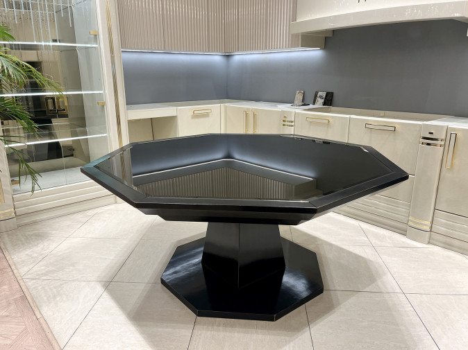 Стол обеденный 22.89 Nero