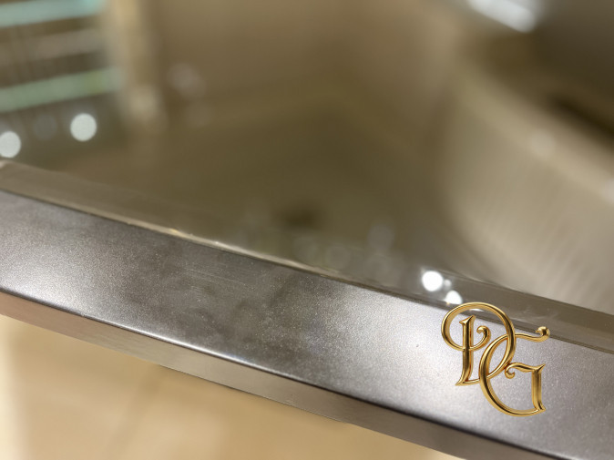 Стол обеденный 22.89 Nero