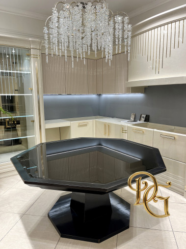 Стол обеденный 22.89 Nero