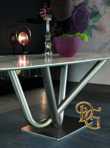 Стол обеденный Victory