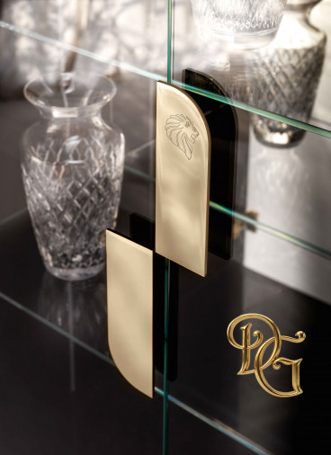 Витрина Charisma