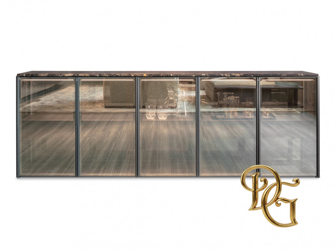 Витрина Adrien