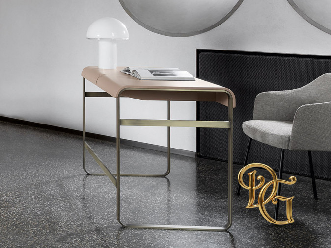 Стол письменный Alphabet