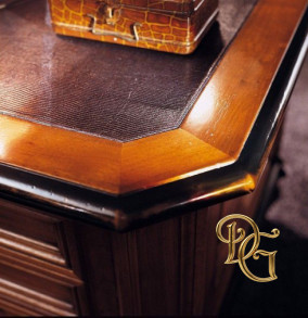 Стол письменный Hermitage