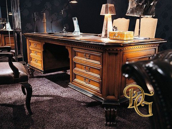 Стол письменный Hermitage