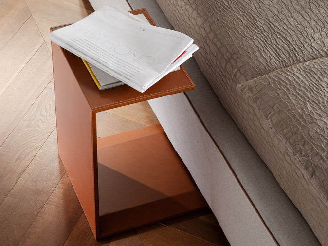 Столик журнальный Bretagna