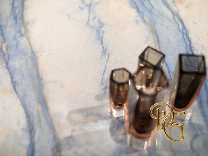 Столик журнальный Melting Light Centrale