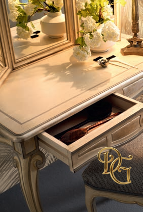 Туалетный столик 3737