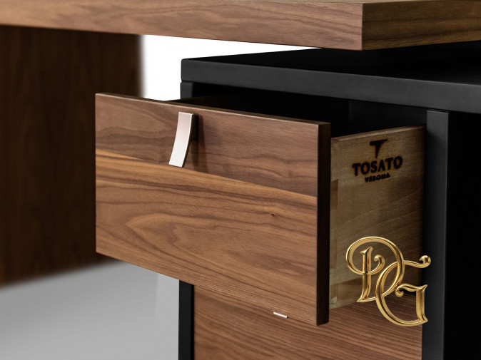 Стол письменный 21.61