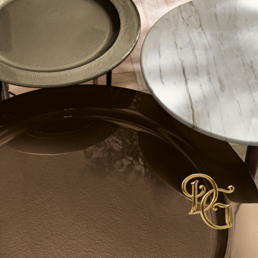 Столик журнальный En