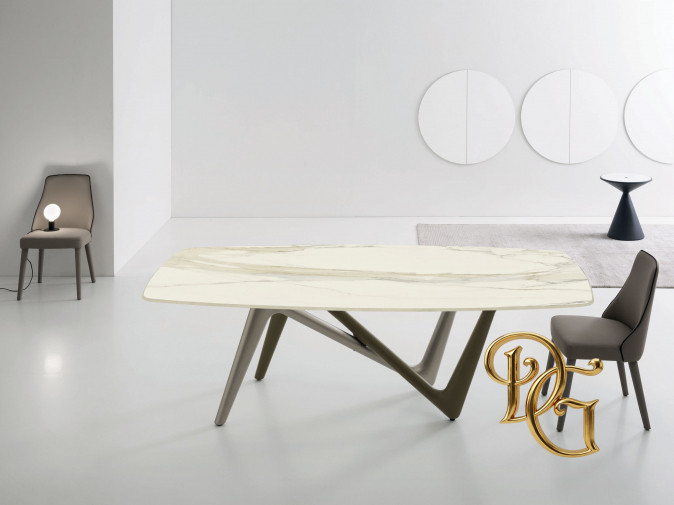 Стол обеденный Esse