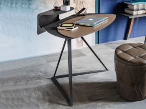 Стол письменный Storm