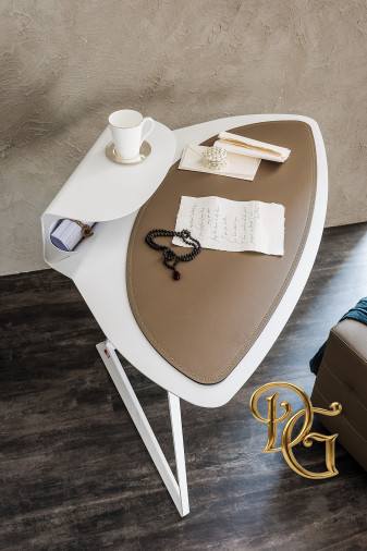 Стол письменный Storm