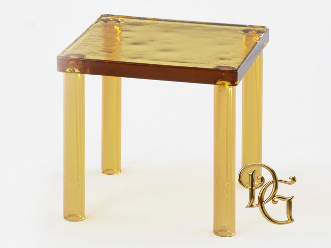 Столик журнальный Nesting