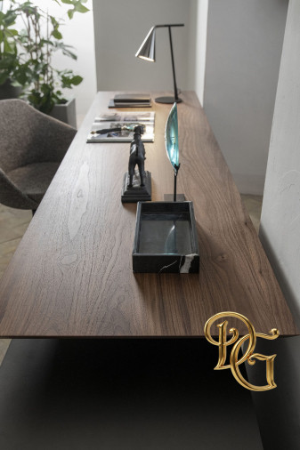 Стол письменный Cubik