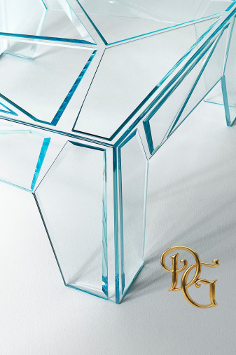 Столик журнальный Hypertable