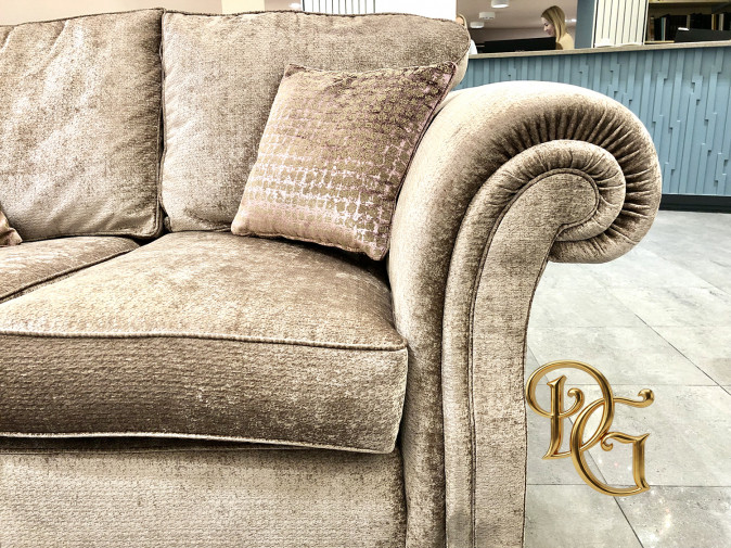 Диван Manhattan Braun (2 Seater)