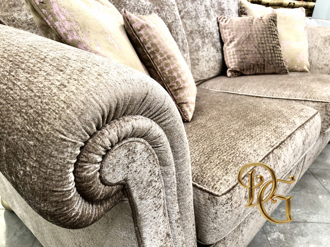 Диван Manhattan Braun (3 Seater)