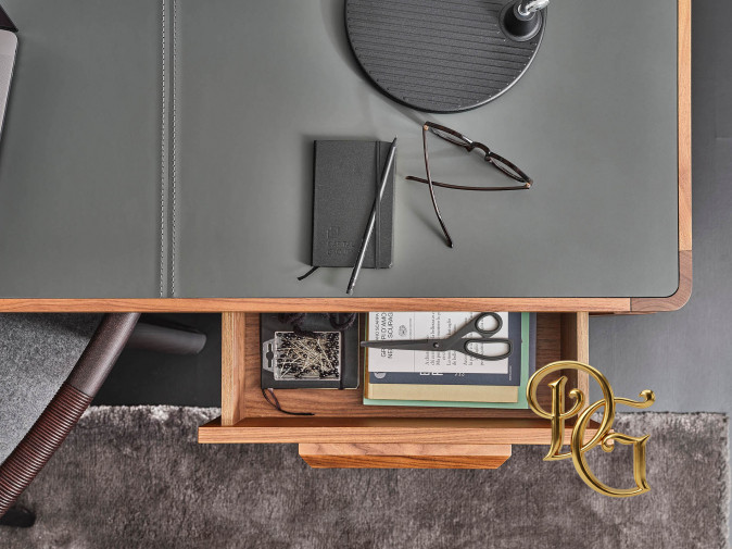 Стол письменный Afrodite