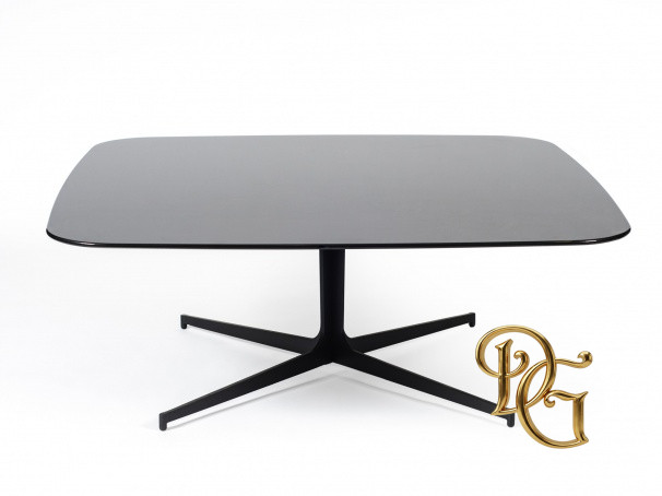 Столик журнальный Clyfford