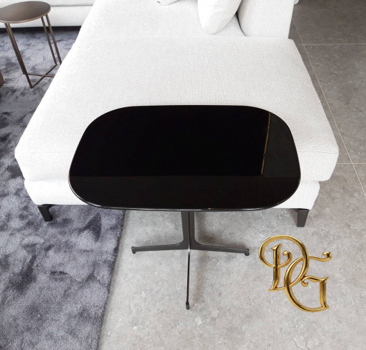 Столик журнальный Clyfford